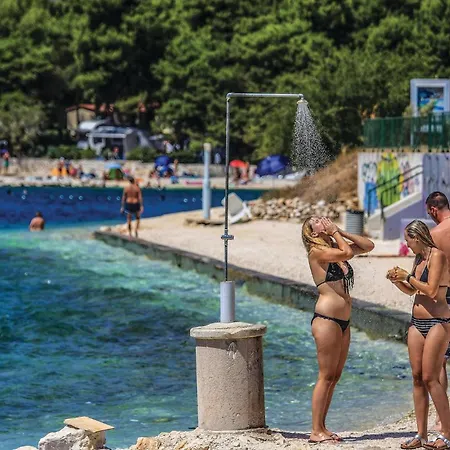 Two-bedroom With Sea View In Okrug Gornji Trogir