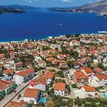 Two-bedroom With Sea View In Okrug Gornji Apartment