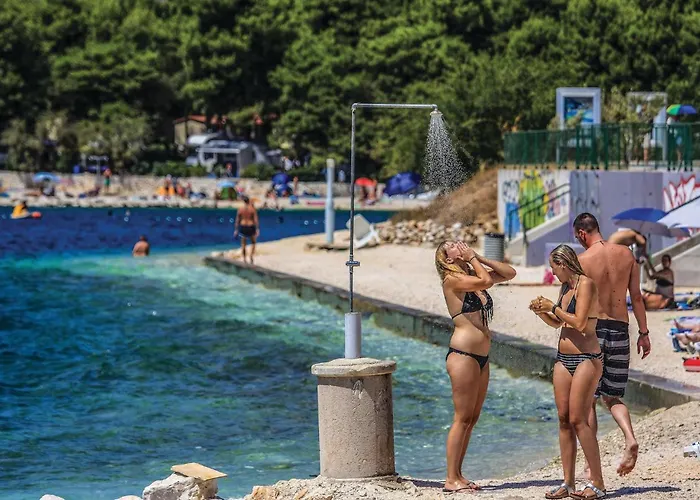 Two-bedroom With Sea View In Okrug Gornji Trogir